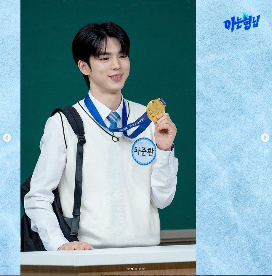 　韓国放送局・ＪＴＢＣ公式インスタグラム＠ｊｔｂｃｂｒｏｓより「知ってるお兄さん」に金メダルを手にゲスト出演したチャ・ジュンファン選手