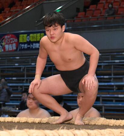 　二川に勝利した山野辺（撮影・西田忠信）