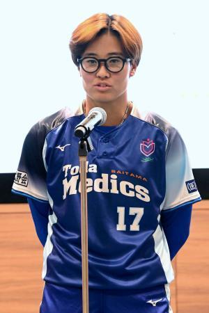 　記者会見する戸田中央・後藤希友投手＝２日、東京都新宿区