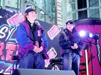 　イベントで共演した村瀬心椛（右）と長谷川帝勝＝都内