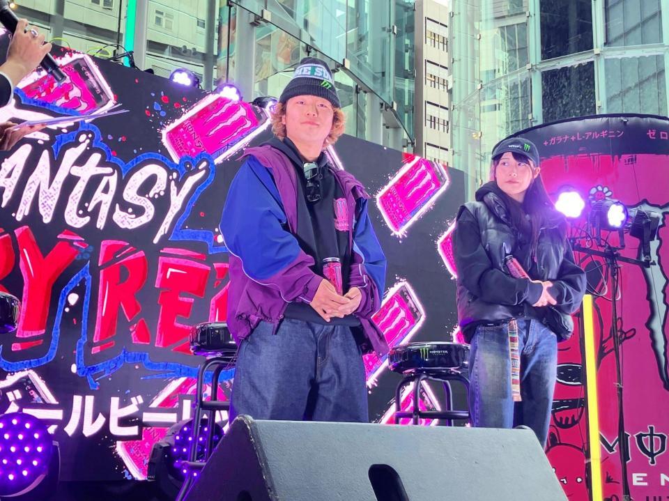 　イベントに参加した長谷川帝勝（左）と村瀬心椛（右）＝都内