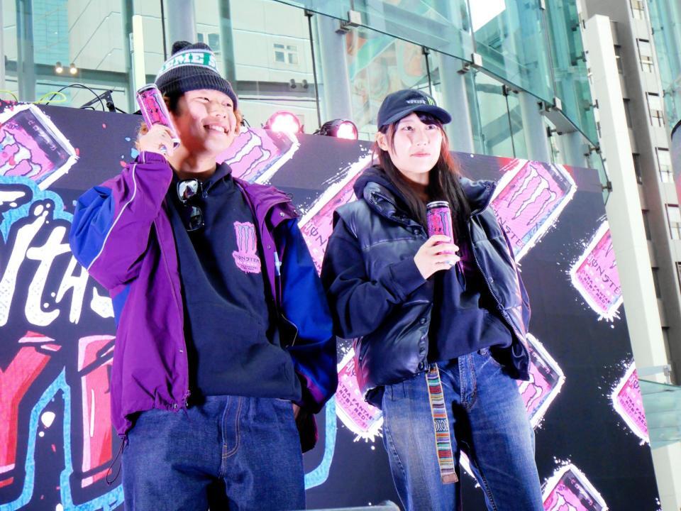 　イベントで共演した村瀬心椛（右）と長谷川帝勝＝都内