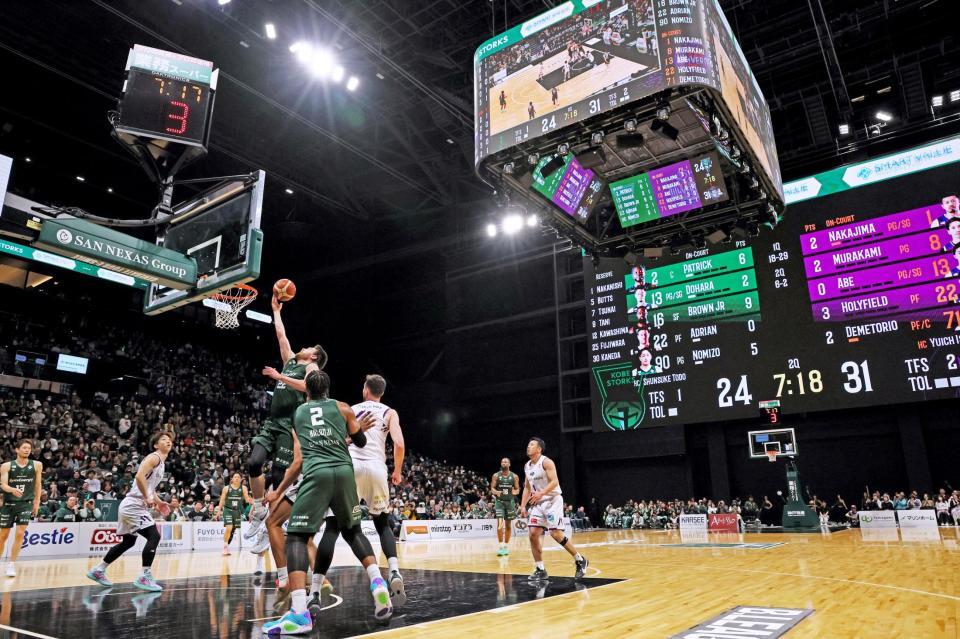 　ジーライオンアリーナ神戸のこけら落としイベントとして開催されるＢリーグ２部・神戸対山形の試合（撮影・立川洋一郎）