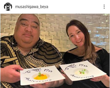 　武蔵川部屋のインスタグラム（ｍｕｓａｓｈｉｇａｗａ＿ｂｅｙａ）より 
