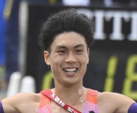 鈴木芽吹が涙の初日本一!「今日勝てなきゃ一生勝てない」魂のラストスパートで王者葛西、同期吉居との雨中決戦制す 東京世陸へ「最初の日の丸は東京で」