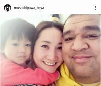 　武蔵川部屋のインスタグラム（ｍｕｓａｓｈｉｇａｗａ＿ｂｅｙａ）より 