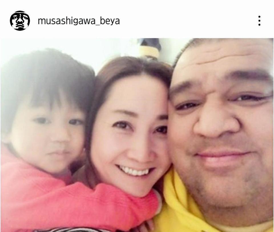 　武蔵川部屋のインスタグラム（ｍｕｓａｓｈｉｇａｗａ＿ｂｅｙａ）より 