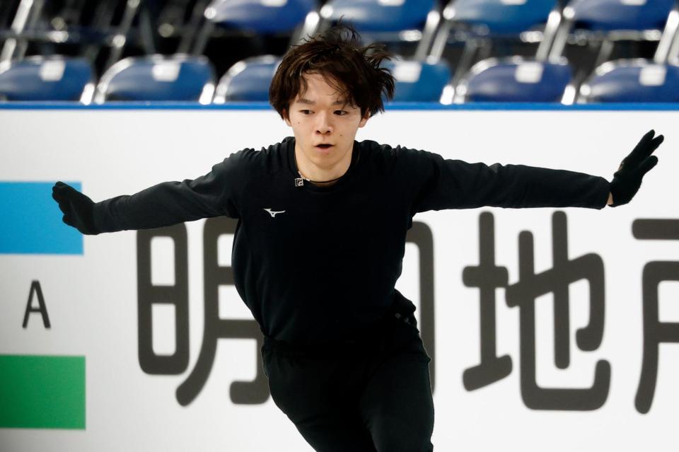 　調整する鍵山優真