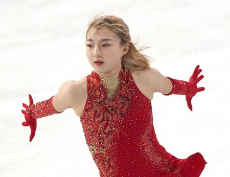 　華麗な演技を披露する坂本花織（撮影・佐々木彰尚）