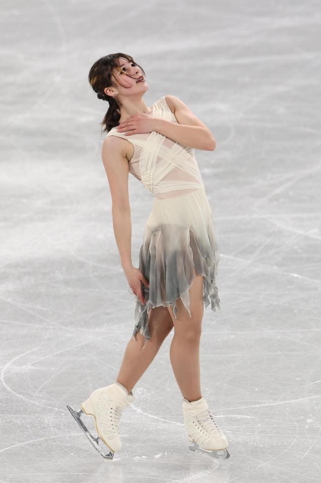 　ファンを魅了するアリサ・リュウ（撮影・佐々木彰尚）