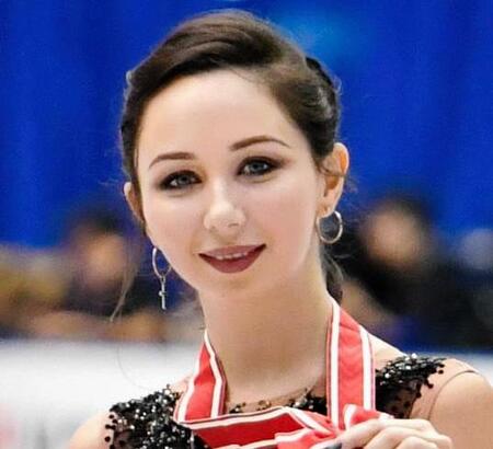 【写真】国際大会から姿消したフィギュア元世界女王 メガネ着用で雰囲気一変