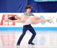 　練習に励む吉田唄菜、森田真沙也組（撮影・佐々木彰尚）