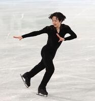 　ファンを魅了する鍵山優真（撮影・佐々木彰尚）