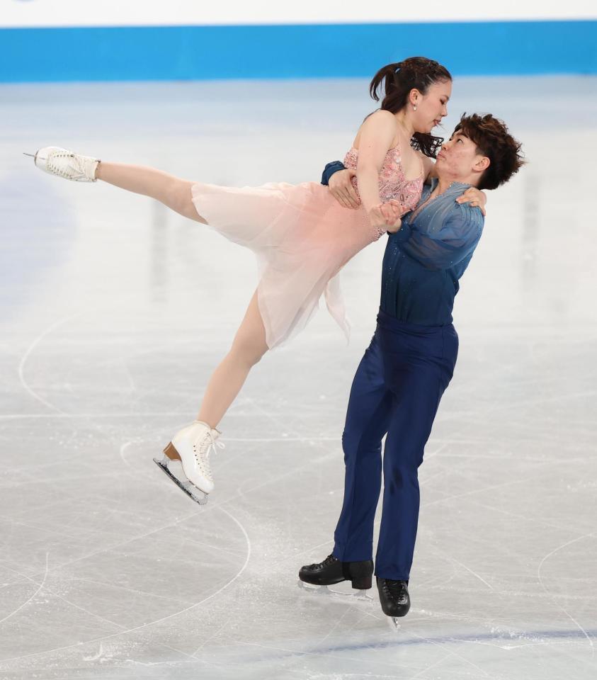 　ファンを魅了する吉田唄菜、森田真沙也組（撮影・佐々木彰尚）