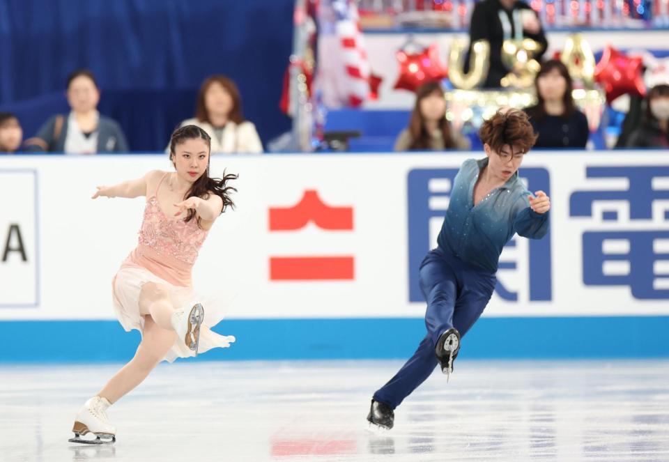 　練習に励む吉田唄菜、森田真沙也組（撮影・佐々木彰尚）