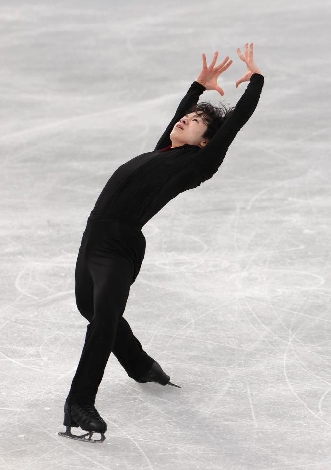 　華麗な演技を披露する鍵山優真（撮影・佐々木彰尚）