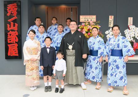 秀ノ山部屋が部屋開き　元大関琴奨菊、墨田区東向島で