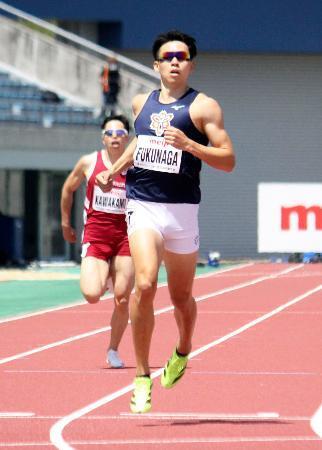 　男子４００メートル（視覚障害Ｔ１３）を制した福永凌太＝ニンジニアスタジアム