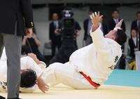 　優勝し喜ぶ香川大吾（右）＝撮影・吉澤敬太