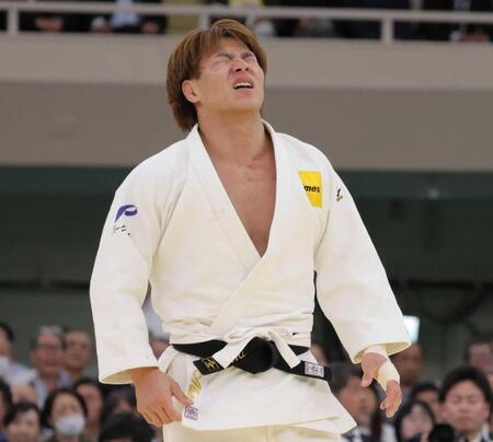 　鈴木太陽に一本負けし悔しがる阿部一二三