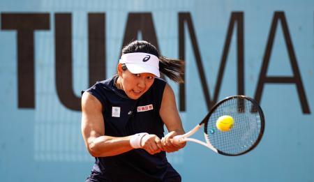 テニス、内島萌夏が８強入り　マドリード・オープン
