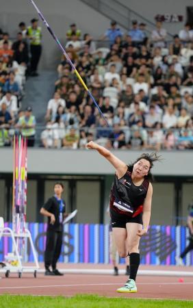 　女子やり投げ　北口榛花の３投目＝紹興（共同）