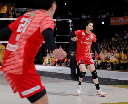 サントリーが初代王者　バレーＳＶリーグ男子決勝