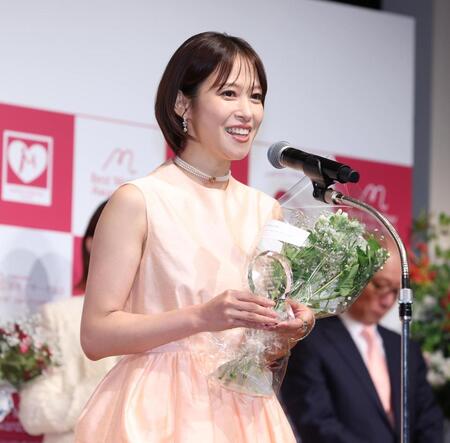 　樹種の喜びを語る鷲見玲奈アナ（撮影・金田祐二）