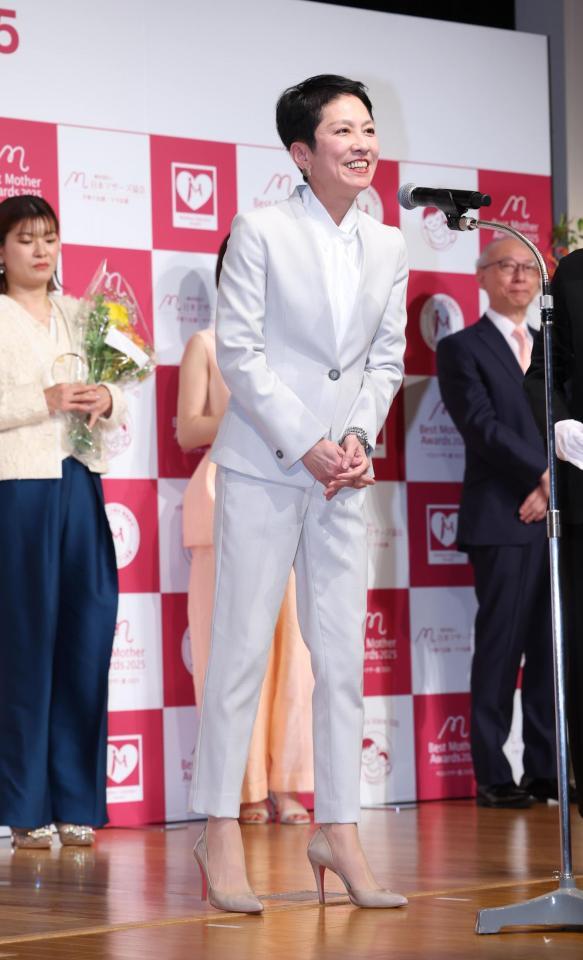 　あいさつする蓮舫氏（撮影・金田祐二）