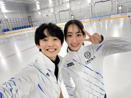 　アイスダンス挑戦を表明した櫛田育良（右）と島田高志郎（左）＝提供写真