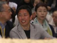　観戦する赤星憲広氏（画像の一部を加工しています）
