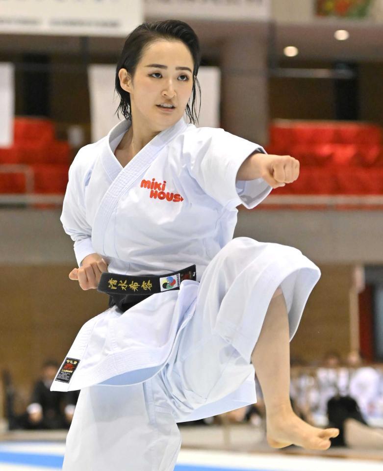 　演武する清水希容＝２４年５月