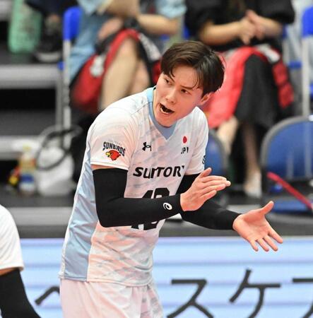 サントリー　ＡＣＬ８強　高橋藍は途中で交代「プレーに問題ないが大事を取って」