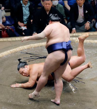 豊昇龍が連敗、大の里は４連勝　琴桜は五分に戻す