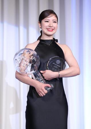 スノーボード　五輪金候補・三木つばきがＭＶＰ「誇り」全日本スキー連盟年間表彰式