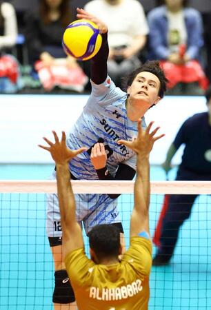 サントリー・高橋藍 地元・京都で4強決めた!5年半ぶりの凱旋でストレート星 準決勝突破で世界へ闘志