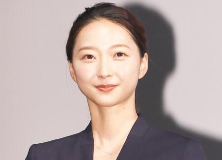 【写真】「お綺麗です」鈴木誠也の妻、１歳息子と親子２Ｓ、球団の粋な計らいに感謝