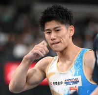 　ゆかを終えて悔しがる橋本大輝（撮影・堀内翔）