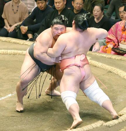 ２１歳・伯桜鵬が大の里に並ぶ無傷６連勝！　照ノ富士親方の指導効果「全てがパワーアップ。強くなっている」