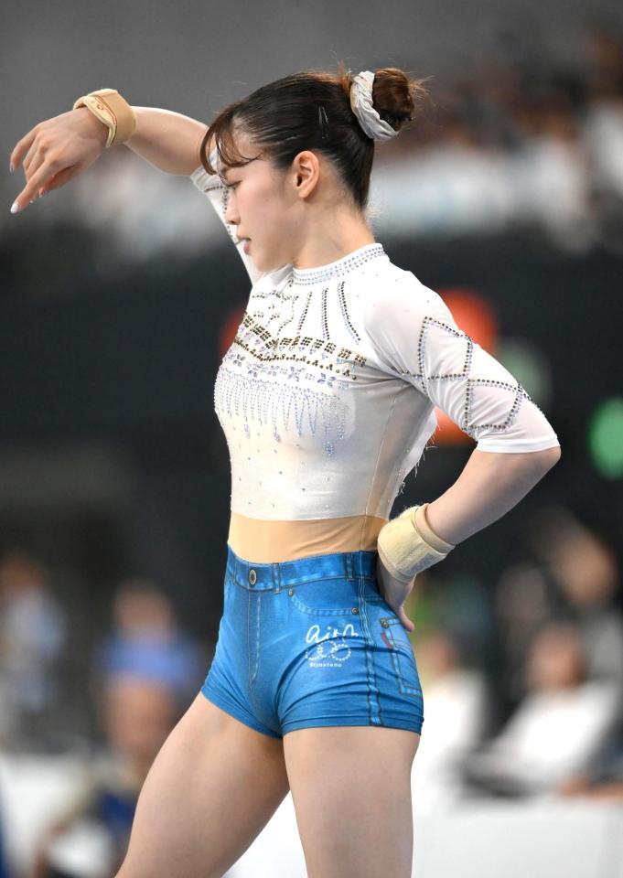 　杉原愛子のゆかの演技（撮影・堀内翔）