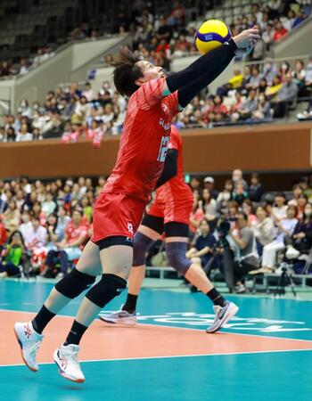 サントリー敗退３冠逃す　高橋藍、チーム日本勢最多２０得点も猛反省「経験の差が出た」