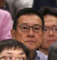 　観戦する原辰徳氏（撮影・佐々木彰尚）