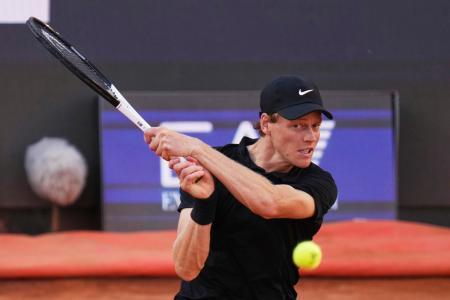 　準優勝だったヤニク・シナー＝１８日（ＡＰ＝共同）