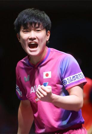 　男子シングルス２回戦を突破した張本智和（共同）