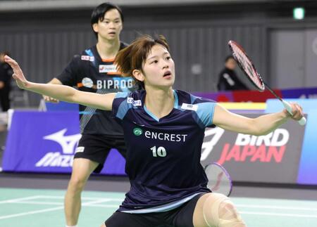 　１回戦を突破した渡辺勇大、田口真彩組＝２４年１２月