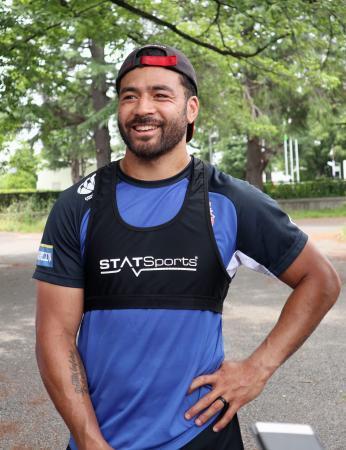 　取材に応じるＢＬ東京のモウンガ＝２２日、東京都内