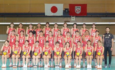 バレー女子日本代表 初の外国人監督・アクバシュ体制始動「強い根っこを持ったチームを」今季は土台作りの1年