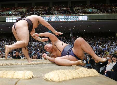 豊昇龍、２６歳の誕生日を飾れず　１９４９年以降で３差逆転なし