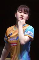 　女子シングルス４回戦でポイントを奪い、ガッツポーズする大藤沙月（共同）