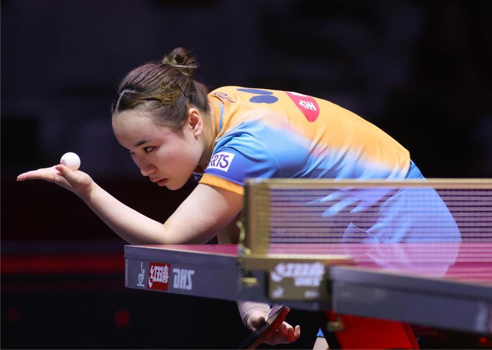 　女子シングルス準々決勝でプレーする伊藤美誠（共同）